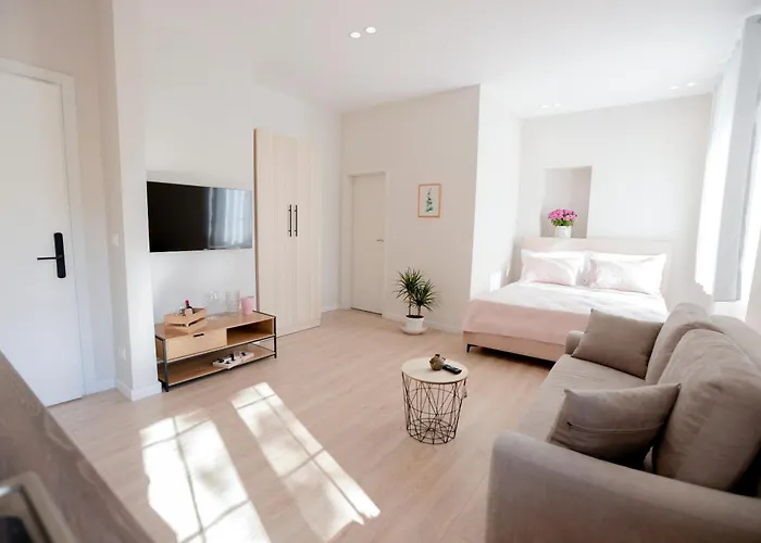 Lana Luxe Apartmán Tirana