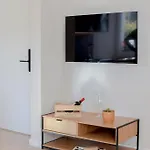Lana Luxe Apartment