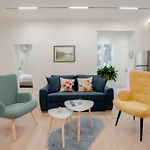 Lana Luxe Apartment